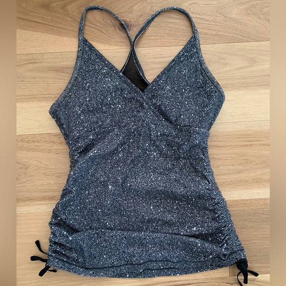 Lululemon Full Freedom Tank in like-new condition - Picture 3 of 5